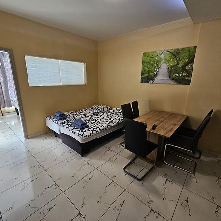 Royal Apartments & Rooms 萨格勒布 外观 照片