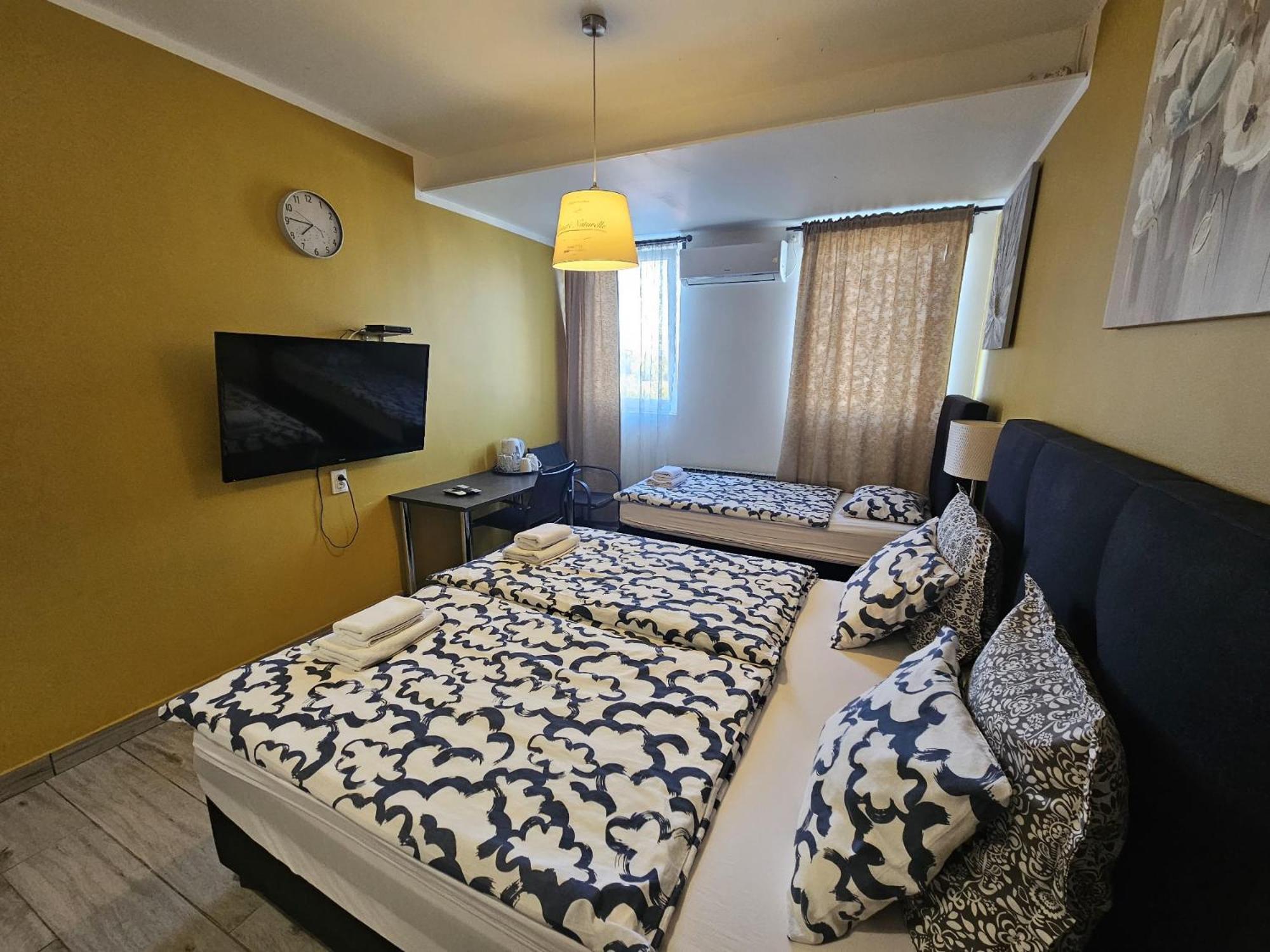 Royal Apartments & Rooms 萨格勒布 外观 照片