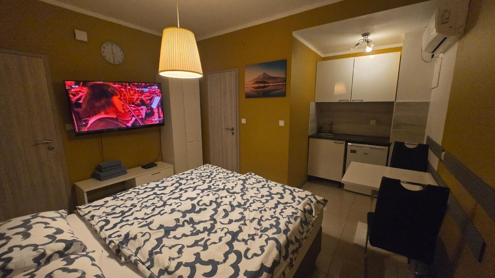 Royal Apartments & Rooms 萨格勒布 外观 照片